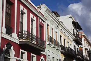 Puerto Rico, San Juan, Old San Juan, Plaza de Colon, plaza buildings