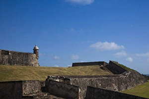 Images Dated 11th December 2009: Puerto Rico, San Juan, Old San Juan, Fort San Cristobal, National Historic Site