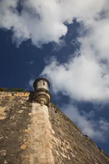 Images Dated 11th December 2009: Puerto Rico, San Juan, Old San Juan, watchtower by Puerta de San Juan gate