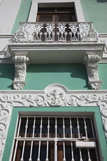 Images Dated 11th December 2009: Puerto Rico, San Juan, Old San Juan, building detail on Tetuan Street