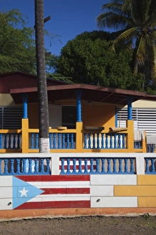 Images Dated 14th December 2009: Puerto Rico, South Coast, Guanica, house with Puerto Rican flag mural