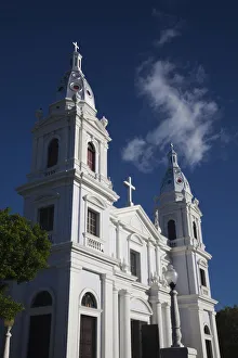 Images Dated 13th December 2009: Puerto Rico, South Coast, Ponce, Catedral Nuestra Senora de Guadalupe cathedral