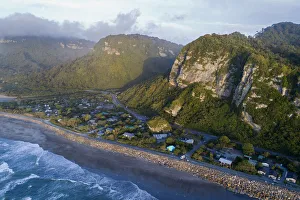 Images Dated 19th January 2018: Punakaiki, Paparoa National Park, West Coast, South Island, New Zealand