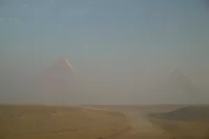 Images Dated 13th October 2005: The Pyramids of Giza, which are alomost 5000 years old. On the Western shore of the Nile