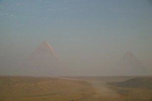 Images Dated 13th October 2005: The Pyramids of Giza, which are alomost 5000 years old. On the Western shore of the Nile