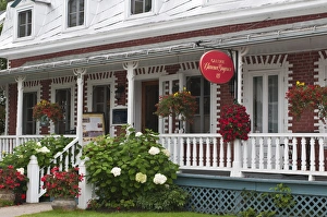Shopper Prints: Quebec, Canada. Downtown Baie-St-Paul