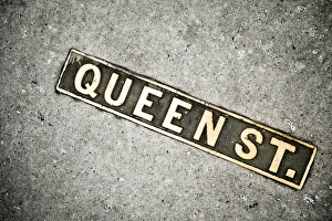 Plaque Prints: Queen St Sign, Charleston, South Carolina. USA