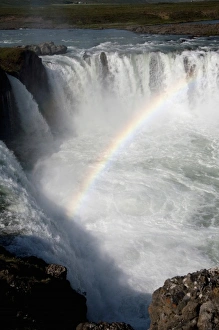 Images Dated 11th July 2009: Rainbow formed in the mists of Godafoss Falls ( Falls of the Gods ). Here
