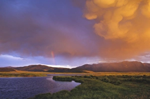 Images Dated 29th July 2010: Rainbow over Widgeon Pond at the Red Rocks NWR, Montana, USA