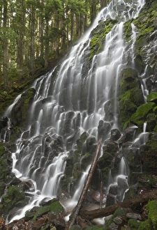Images Dated 16th October 2011: Ramona Falls in Clackamas county, Oregon