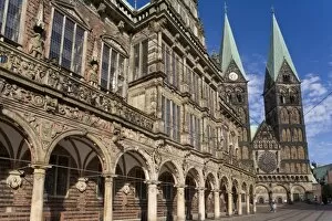 Images Dated 5th August 2007: Rathaus (city hall), St Petri Dom (St Peters Cathedral), Marktplaz, Bremen