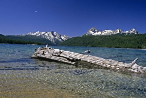 Redfish Lake and the Sawtooth Mountains in Stanley, Idaho