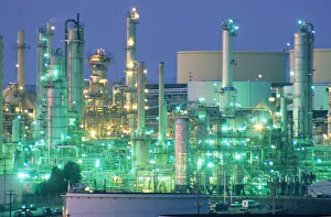 Images Dated 11th December 2006: refinery dusk Rodeo California