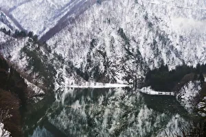 Images Dated 8th January 2016: Reflection of mountain covered with snow in the lake, Gifu Prefecture, Japan