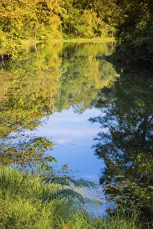 Images Dated 5th August 2021: Reflections, Otter Lake, Blue Ridge Parkway, Smoky Mountains, USA