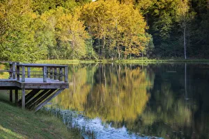 Images Dated 6th August 2021: Reflections, Otter Lake, Blue Ridge Parkway, Smoky Mountains, USA