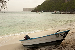 Images Dated 27th June 2009: Rescue boat on beach at Sardinera, Mona Island, Puerto Rico