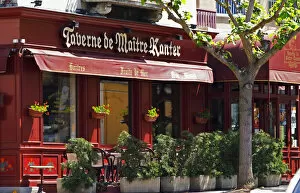 The restaurant Taverne de Maitre Kanter with outside seating. Vienne, Isere Isere