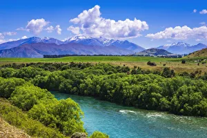 Images Dated 22nd June 2021: River view from the Upper Clutha River Track, Central Otago, South Island, New Zealand