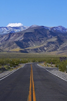 States Prints: Road coming over Panamint Range into Death Valley