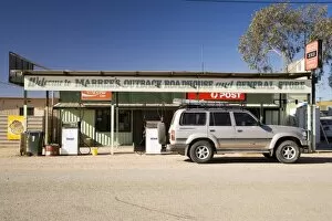 Images Dated 11th September 2006: Roadhouse, Marree, Oodnadatta Track, Outback, South Australia, Australia