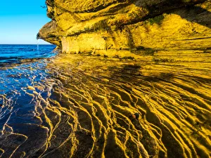 Images Dated 3rd October 2015: Rock formations at Pictured Rocks National Lakeshore on Upper Peninsula, Michigan