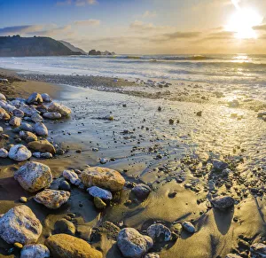 Images Dated 10th August 2020: Rockaway Beach Sunset, Pacifica, California, USA
