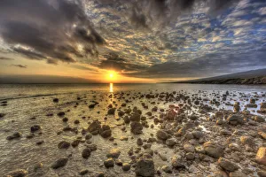 Images Dated 20th January 2015: Rocky Shore near Kaleahi at sunrise, North Shore, Lanai Island, Hawaii