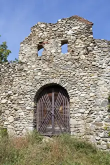 Images Dated 20th September 2009: the romanic church of Cisnadioara with walls to defend the church and the citizens