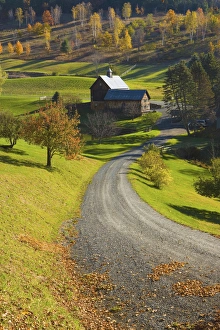 Images Dated 13th October 2006: A rural Vermont scene in Pomfret, Vermont