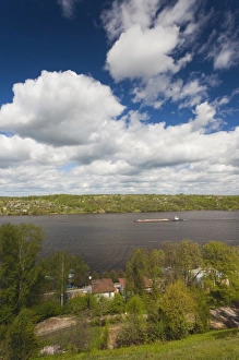 World Location Prints: Russia, Ivanovo Oblast, Golden Ring, Plyos, elevated view of Volga River town