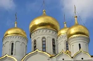 Images Dated 13th October 2008: Russia, Moscow, Kremlin, gold domes of The Cathedral of the Annunciation, RESTRICTED