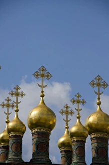 Images Dated 23rd August 2008: Russia, Moscow, The Kremlin. Terem Palace, guilded cupolas top the Czarinas Golden Chamber