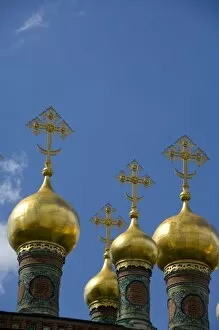 Images Dated 23rd August 2008: Russia, Moscow, The Kremlin. Terem Palace, guilded cupolas top the Czarinas Golden Chamber