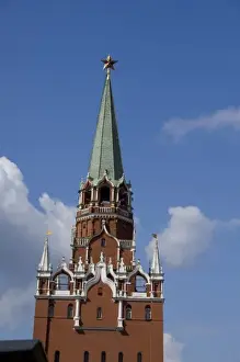 Russia, Moscow, The Kremlin. Trinity (Troitskaya) Tower and Gate, main entry to Kremlin, c
