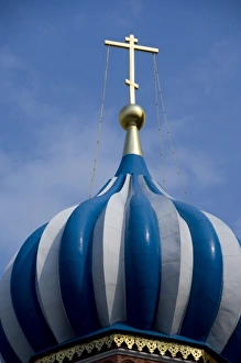 Russia, Moscow, Red Square. St. Basils Cathedral (aka Pokrovsky Sobor or Cathedral