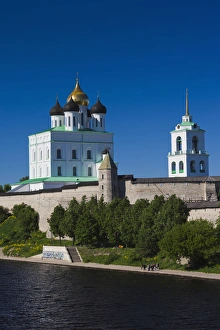Images Dated 4th June 2011: Russia, Pskovskaya Oblast, Pskov, elevated view of Pskov Kremlin and Trinity Cathedral