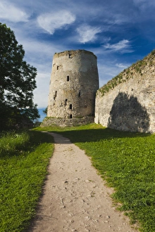 Images Dated 5th June 2011: Russia, Pskovskaya Oblast, Stary Izborsk, ruins of the oldest stone fortress in Russia