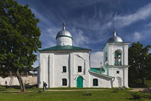 Images Dated 5th June 2011: Russia, Pskovskaya Oblast, Stary Izborsk, ruins of the oldest stone fortress in Russia