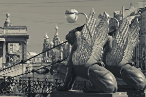Images Dated 31st May 2011: Russia, Saint Petersburg, Center, Bankovsky Bridge, griffin statue