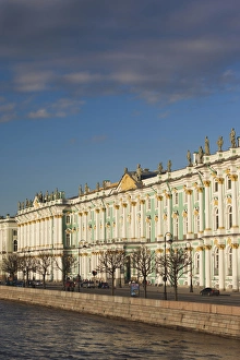 Images Dated 30th May 2011: Russia, Saint Petersburg, Center, Winter Palace and Hermitage Museum, late afternoon