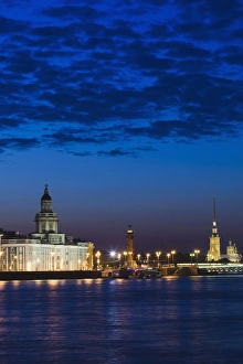 Images Dated 1st June 2011: Russia, Saint Petersburg, Center, Kunstkamera Museum and Neva River, evening