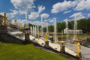 Images Dated 1st June 2011: Russia, Saint Petersburg, Peterhof, Grand Cascade fountains