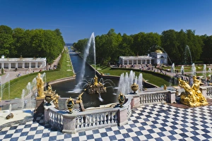 Images Dated 1st June 2011: Russia, Saint Petersburg, Peterhof, Grand Cascade fountains