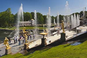 Images Dated 1st June 2011: Russia, Saint Petersburg, Peterhof, Grand Cascade fountains