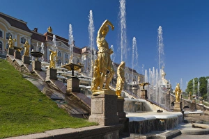 Images Dated 1st June 2011: Russia, Saint Petersburg, Peterhof, Grand Cascade fountains