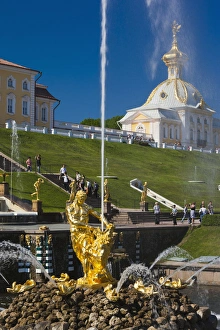 Images Dated 1st June 2011: Russia, Saint Petersburg, Peterhof, Grand Cascade fountains
