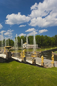 Images Dated 1st June 2011: Russia, Saint Petersburg, Peterhof, Grand Cascade fountains