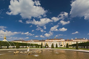 Images Dated 1st June 2011: Russia, Saint Petersburg, Peterhof, Grand Palace