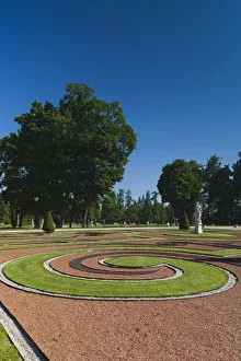 Images Dated 8th June 2011: Russia, Saint Petersburg, Pushkin-Tsarskoye Selo, palace grounds by the Catherine Palace